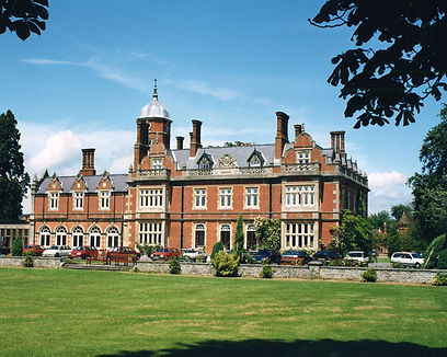 Manor House at Howbery Park, home to Tom W. Ayling Ltd's rare book showroom